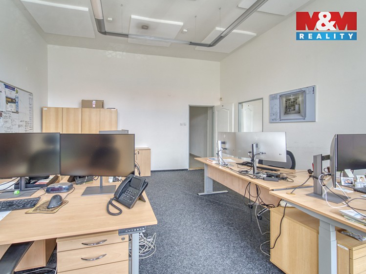 Pronájem kanceláře 102 m² - foto 3