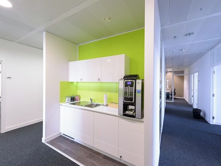 Pronájem kanceláře 75 m² - foto 7