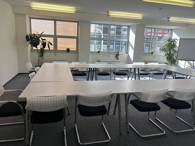 Pronájem kanceláře 150 m² - foto 4