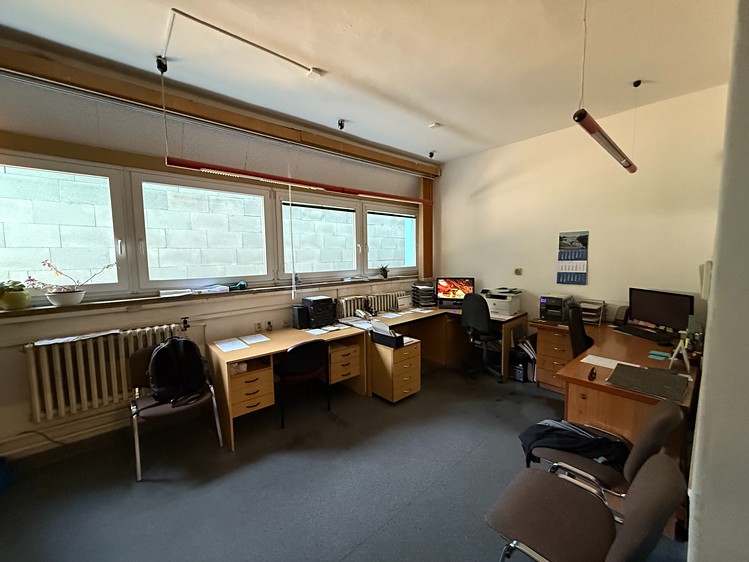 Pronájem skladového prostoru 1 000 m² - foto 4