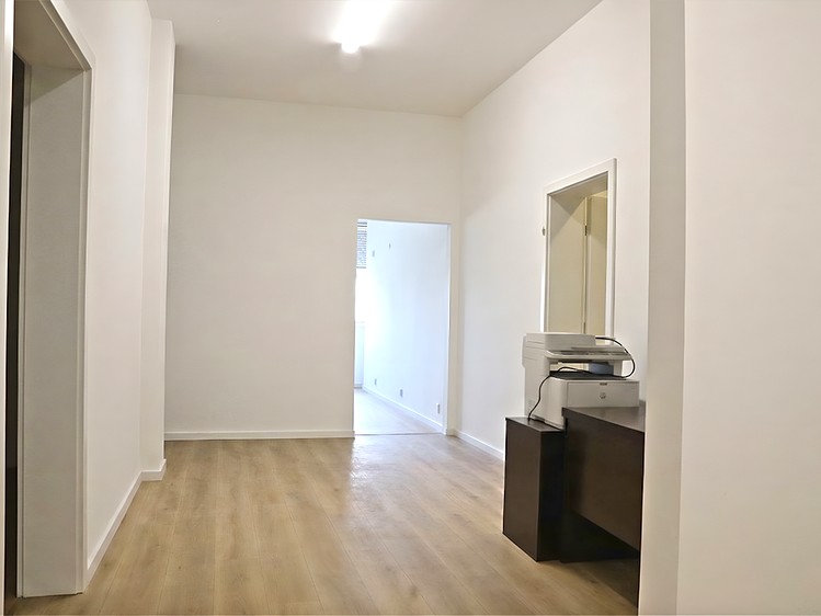 Pronájem kanceláře 120 m² - foto 3
