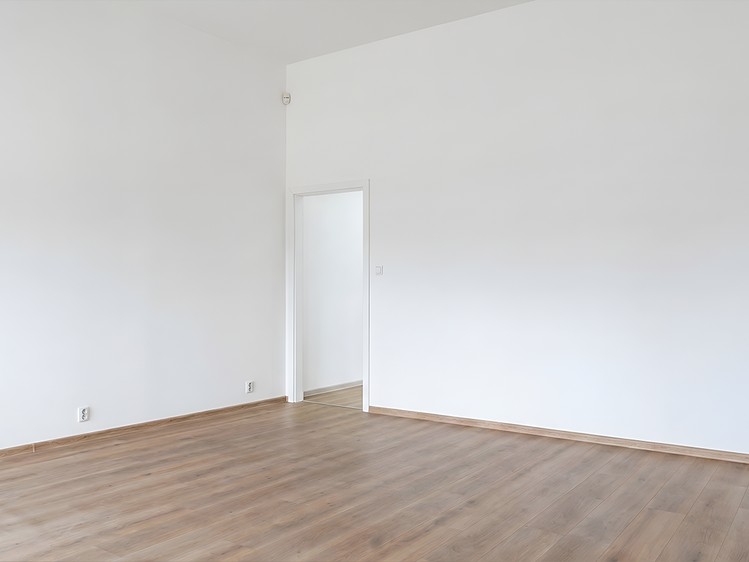 Pronájem kanceláře 120 m² - foto 5