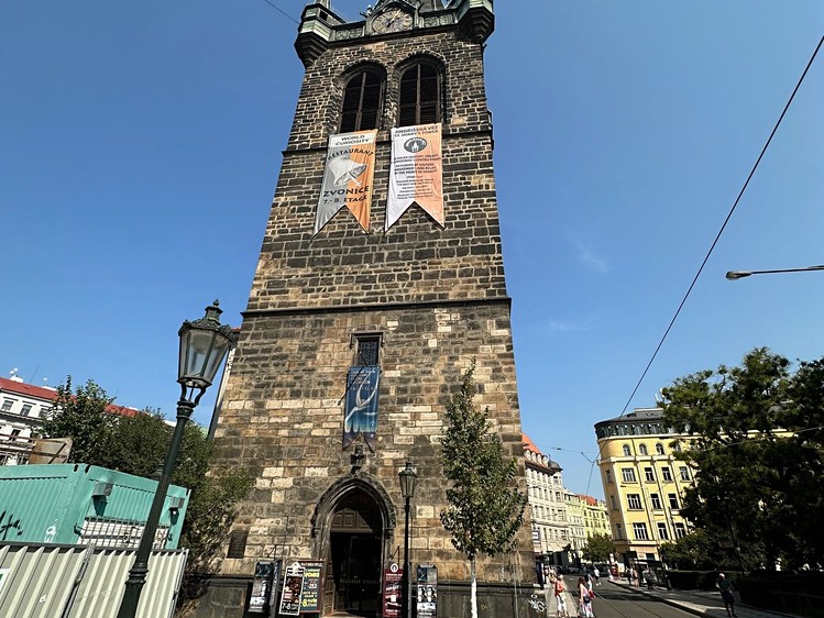 Pronájem obchodního prostoru 32 m² - foto 1