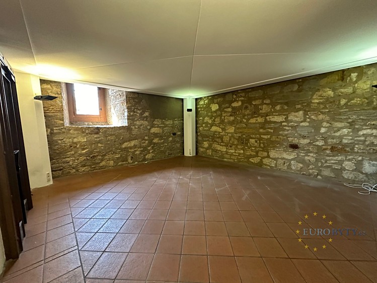 Pronájem obchodního prostoru 32 m² - foto 7