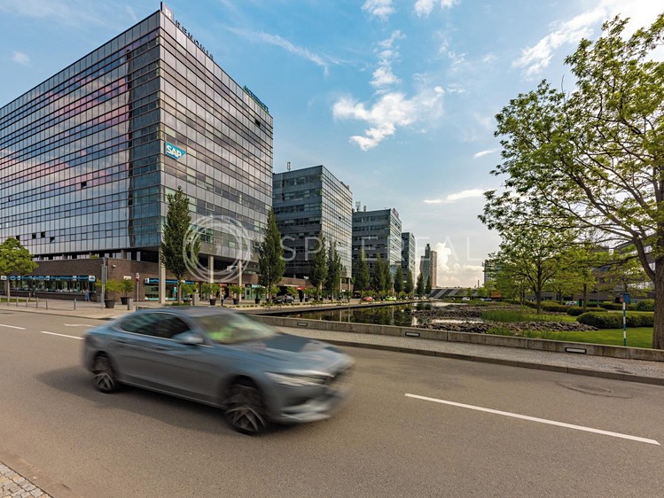 Pronájem kanceláře 240 m² - foto 2