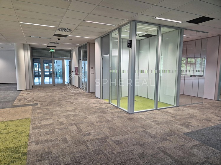 Pronájem kanceláře 1 000 m² - foto 2