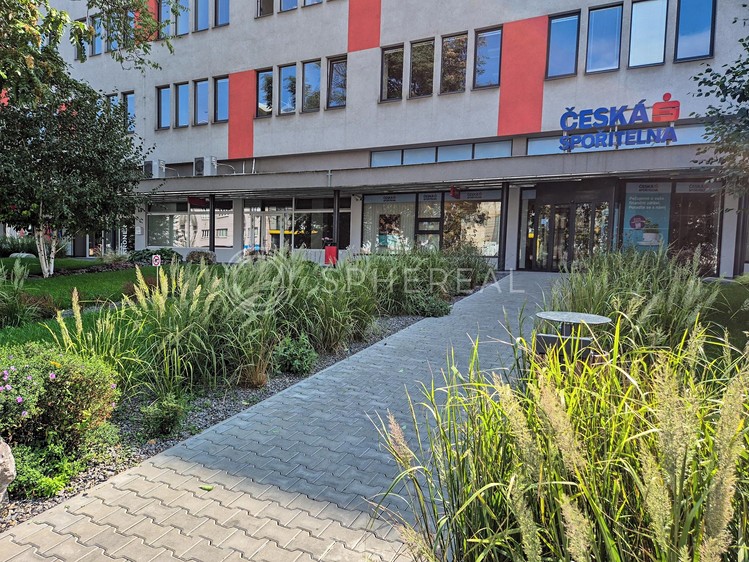 Pronájem kanceláře 105 m² - foto 1