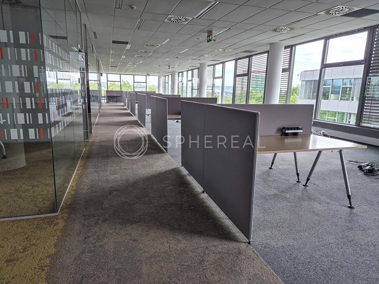 Pronájem kanceláře 2 000 m² - foto 2
