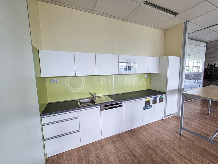 Pronájem kanceláře 2 000 m² - foto 6