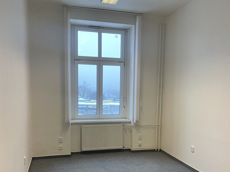 Pronájem kanceláře 21 m² - foto 3