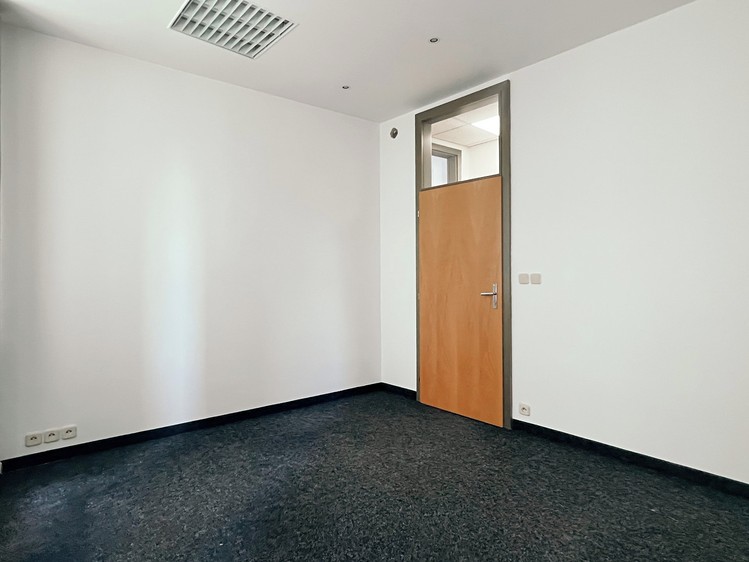 Pronájem kanceláře 14 m² - foto 3