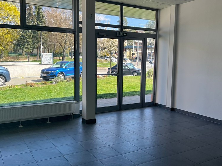 Pronájem obchodního prostoru 55 m² - foto 4