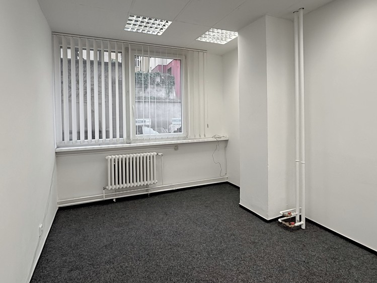 Pronájem kanceláře 16 m² - foto 2