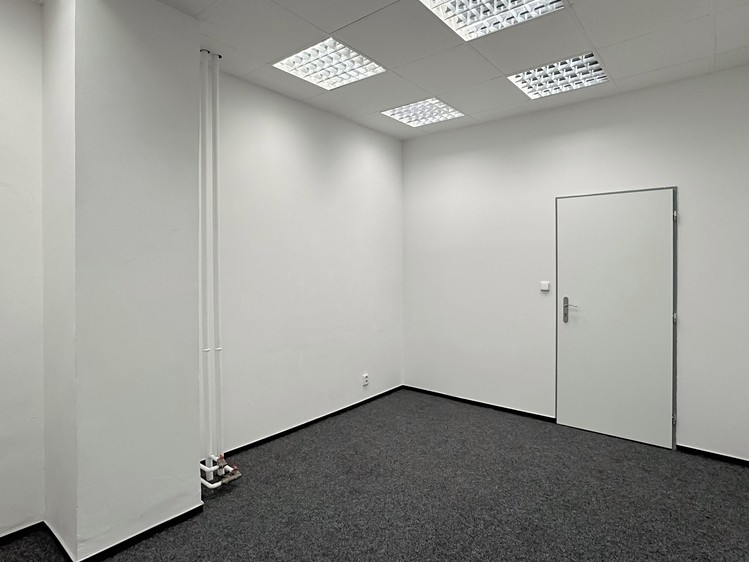 Pronájem kanceláře 16 m² - foto 5
