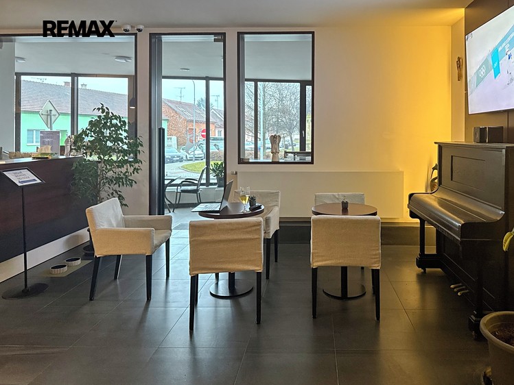 Pronájem obchodního prostoru 1 100 m² - foto 3