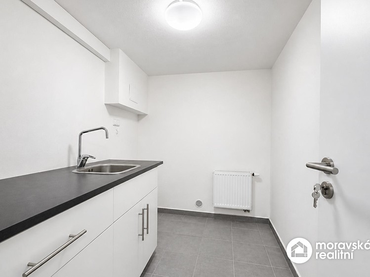 Pronájem kanceláře 31 m² - foto 4