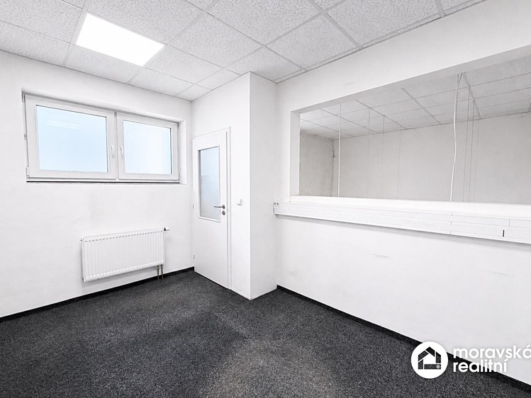 Pronájem kanceláře 31 m² - foto 6