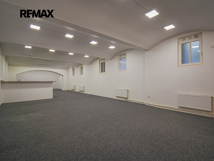 Pronájem obchodního prostoru 213 m² - foto 4