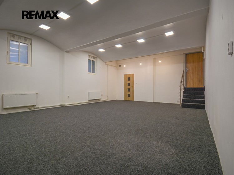 Pronájem obchodního prostoru 213 m² - foto 8