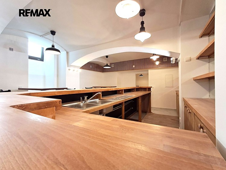 Pronájem obchodního prostoru 71 m² - foto 2