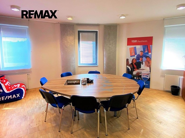 Pronájem kanceláře 141 m² - foto 8