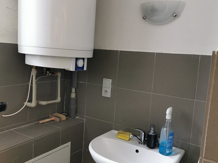 Pronájem obchodního prostoru 90 m² - foto 4
