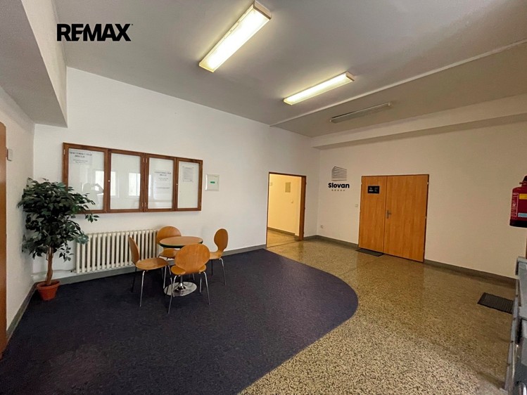 Pronájem kanceláře 33 m² - foto 2