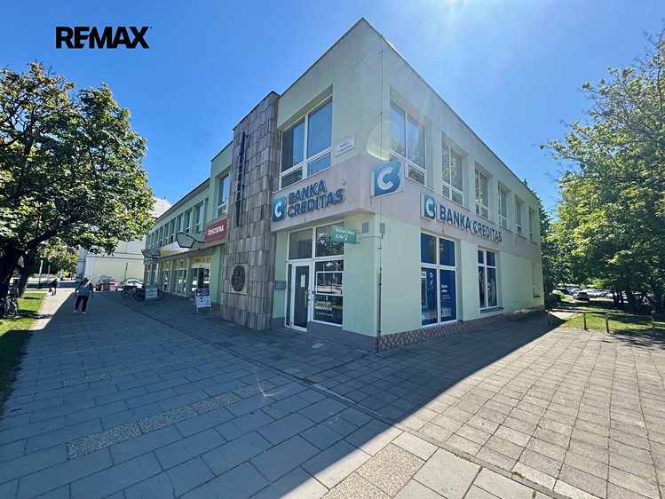 Pronájem kanceláře 33 m² - foto 4