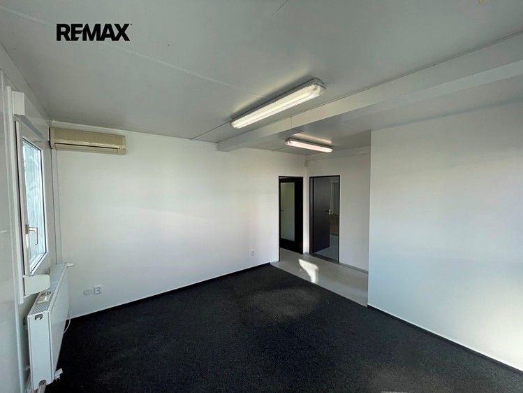 Pronájem obchodního prostoru 165 m² - foto 7