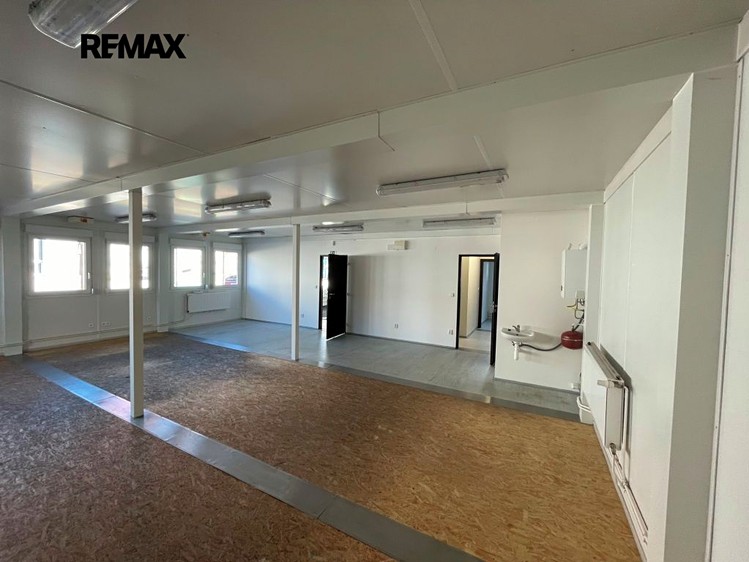 Pronájem obchodního prostoru 165 m² - foto 8