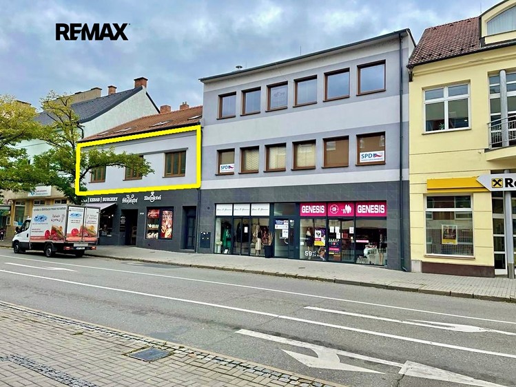 Pronájem kanceláře 155 m² - foto 1