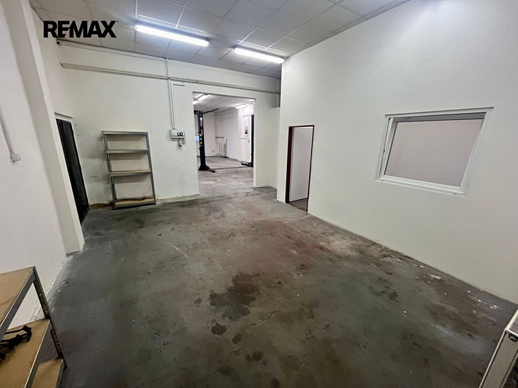 Pronájem výrobní haly, prostoru 140 m² - foto 5