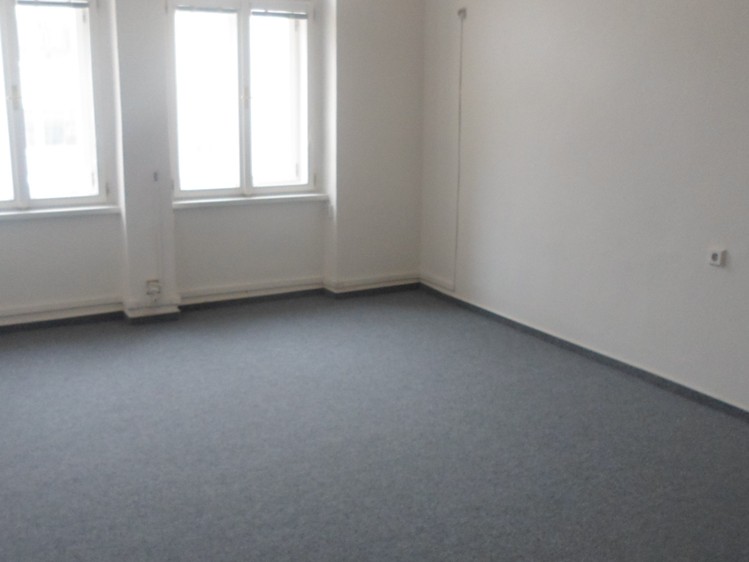Pronájem kanceláře 34 m² - foto 3
