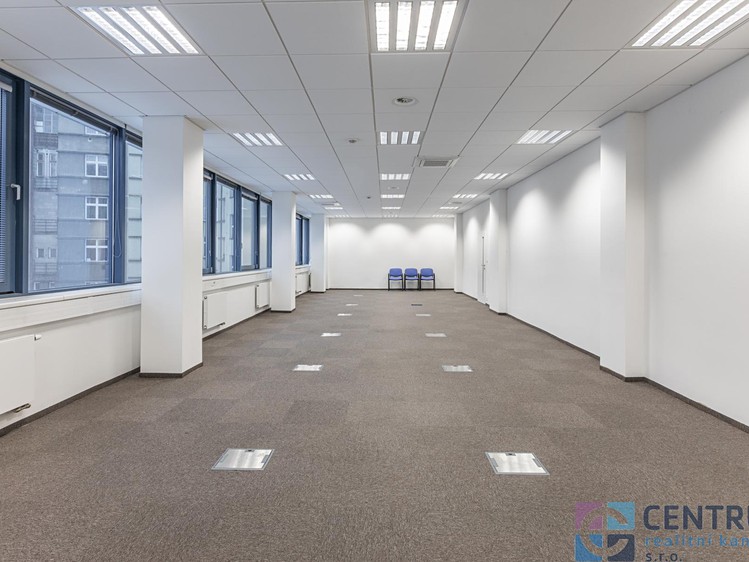 Pronájem kanceláře 116 m² - foto 3