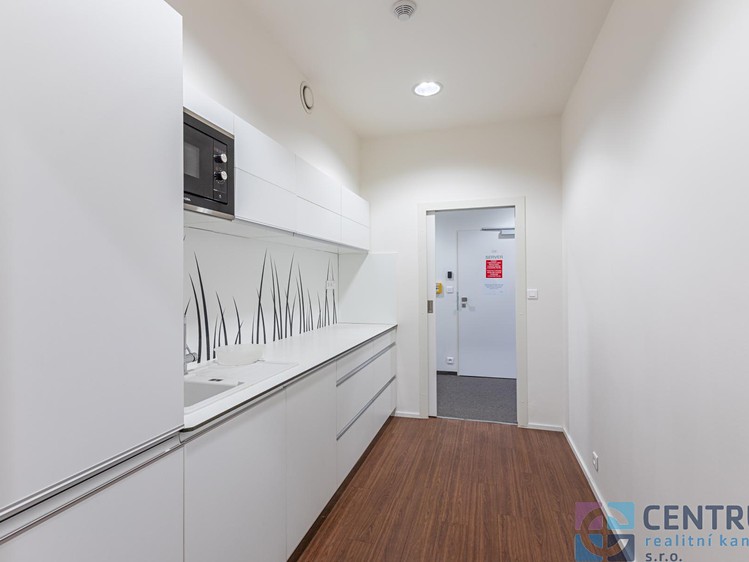 Pronájem kanceláře 116 m² - foto 8