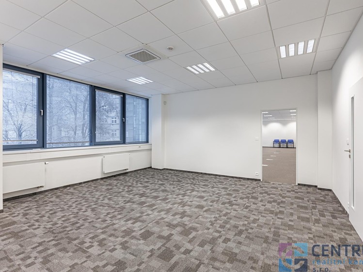 Pronájem kanceláře 116 m² - foto 5