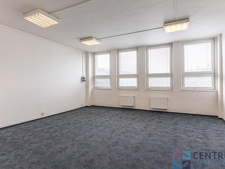 Pronájem kanceláře 225 m² - foto 3