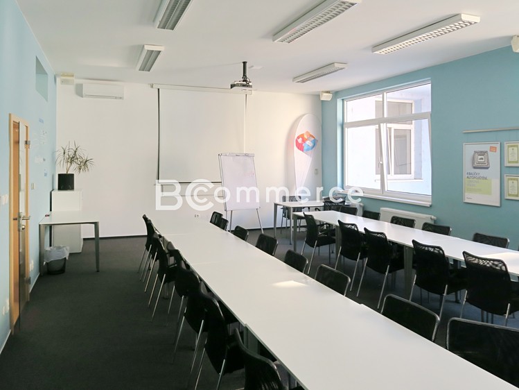 Pronájem kanceláře 66 m² - foto 1