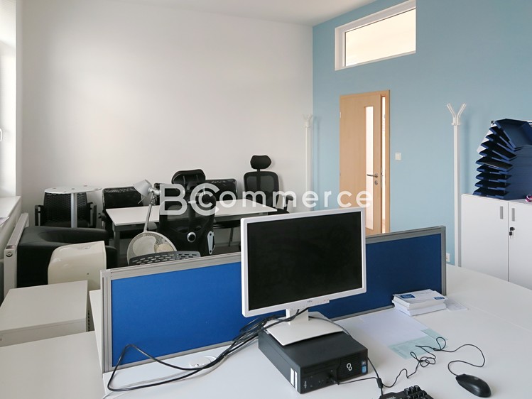 Pronájem kanceláře 66 m² - foto 6