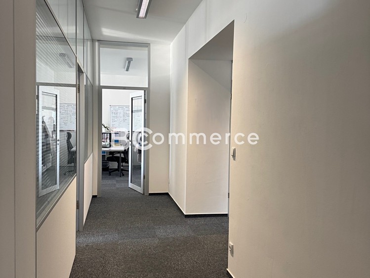 Pronájem kanceláře 103 m² - foto 7