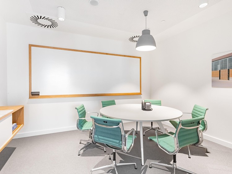 Pronájem kanceláře 75 m² - foto 3