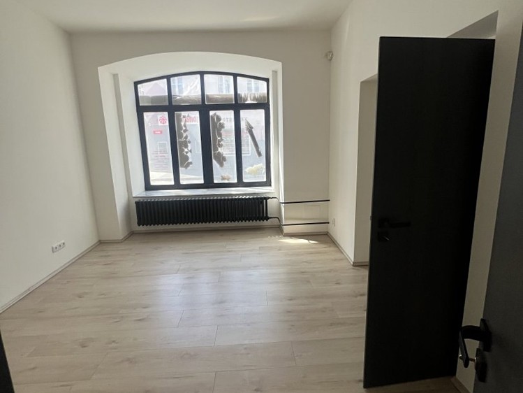 Pronájem kanceláře 40 m² - foto 4