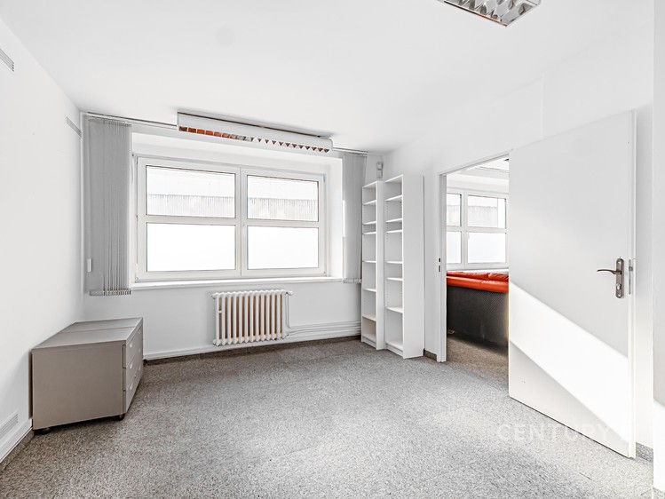 Pronájem kanceláře 32 m² - foto 3