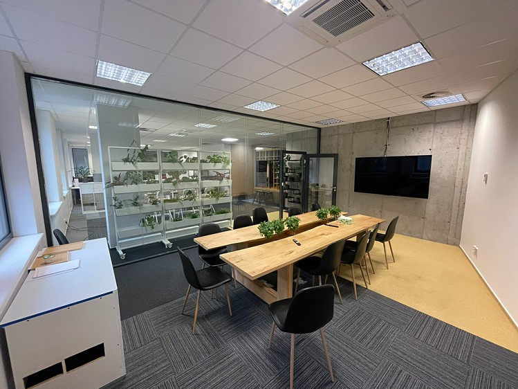 Pronájem kanceláře 346 m² - foto 2