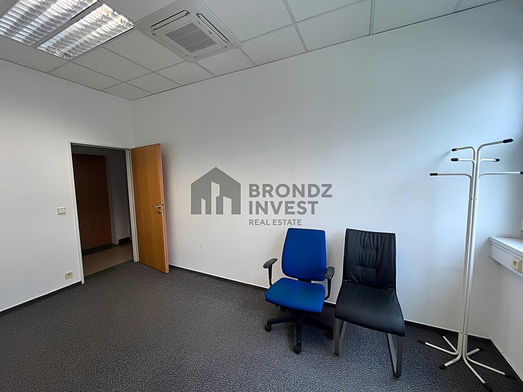 Pronájem kanceláře 14 m² - foto 5