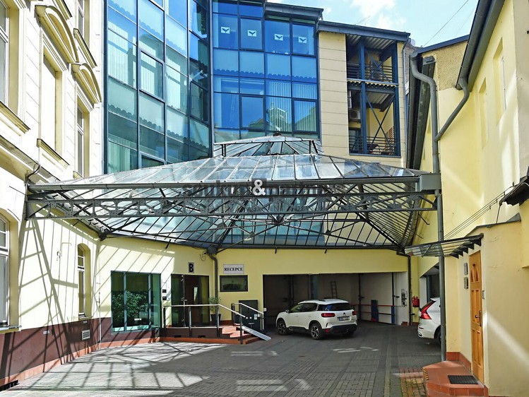 Pronájem kanceláře 56 m² - foto 1