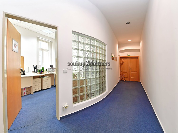 Pronájem kanceláře 56 m² - foto 5