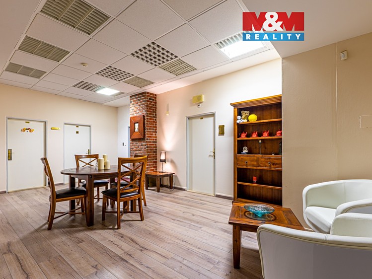 Pronájem kanceláře 25 m² - foto 1