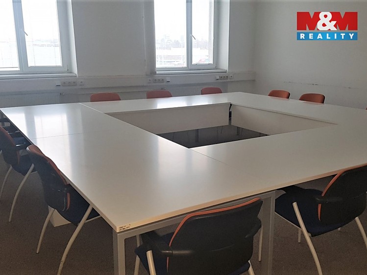 Pronájem kanceláře 300 m² - foto 4