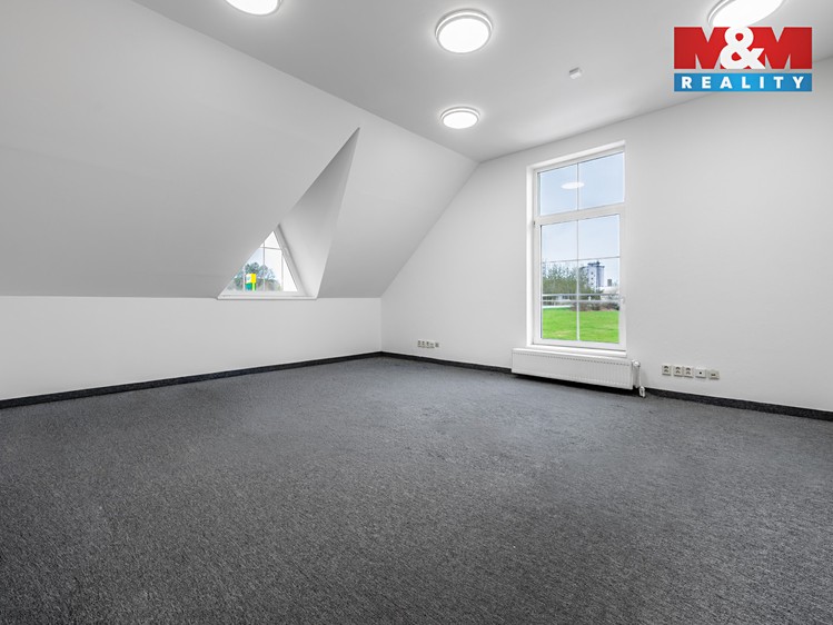 Pronájem kanceláře 21 m² - foto 2